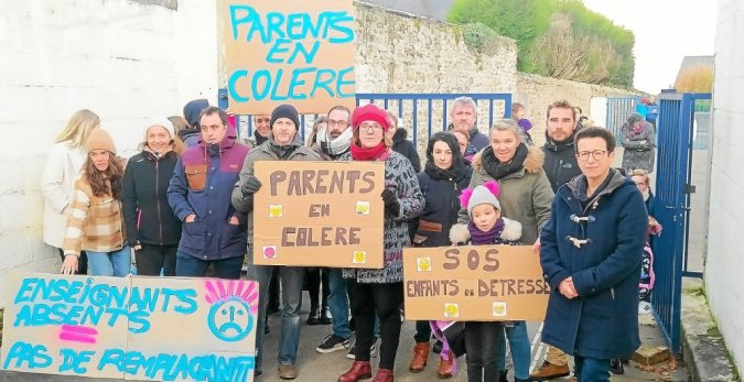 À Plonéour-Lanvern, des parents en colère contre le non-remplacement d ...