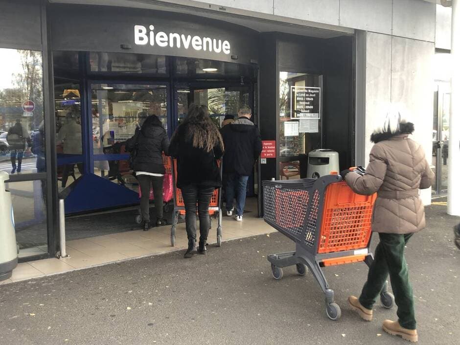 En Bretagne, une grande surface affiche une température de 10 °C dans ses allées. ( OF.fr – 14/12/22 – 10h03 )