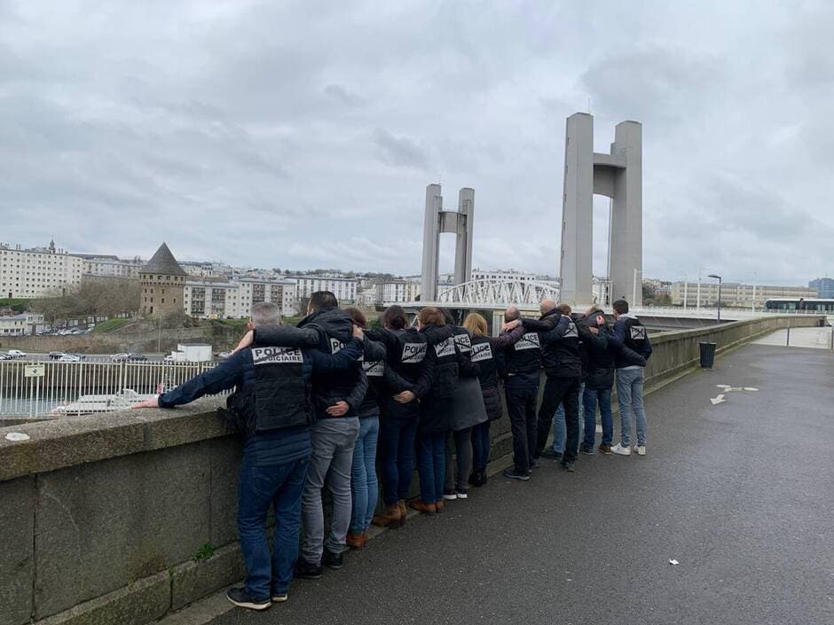 À Brest, les membres de la police judiciaire mobilisés contre la réforme de leur service. ( OF.fr – 06/03/23 )