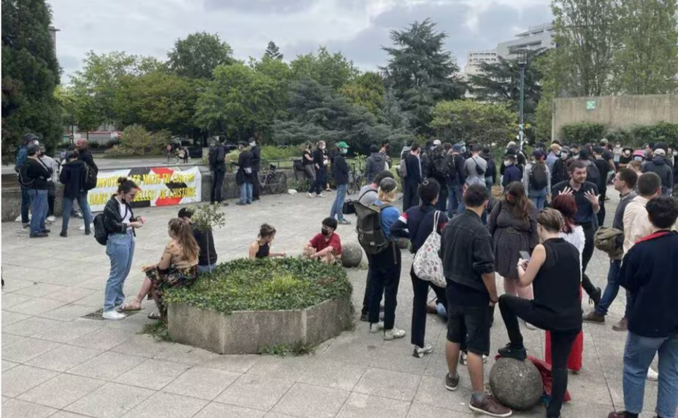 Interpellations lors d’une manifestation antifasciste à Rennes : trois personnes devant la justice. (OF.fr – 13/09/23)