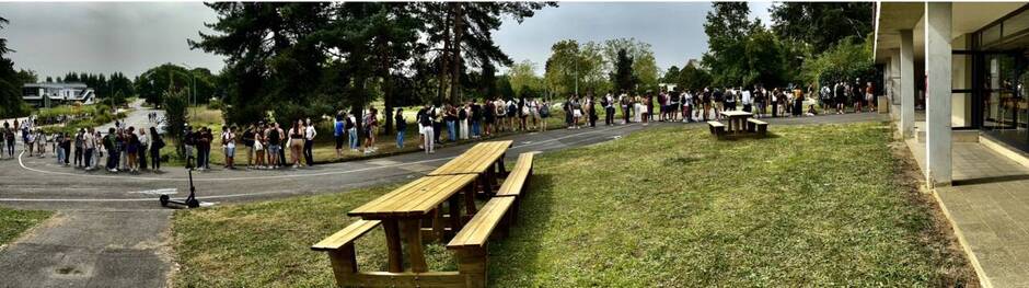 Sur le campus de Rennes Beaulieu, la cafétéria est fermée : les restos U sont pris d’assaut. (OF.fr – 06/09/23)