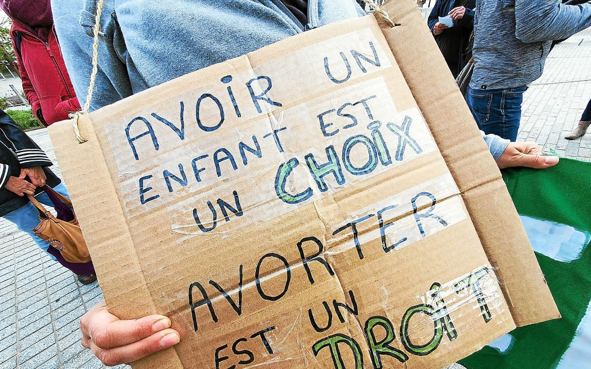 Pour la défense du droit à l’avortement, rassemblement jeudi 28 septembre à Saint-Brieuc           (LT.fr 26/09/2023)