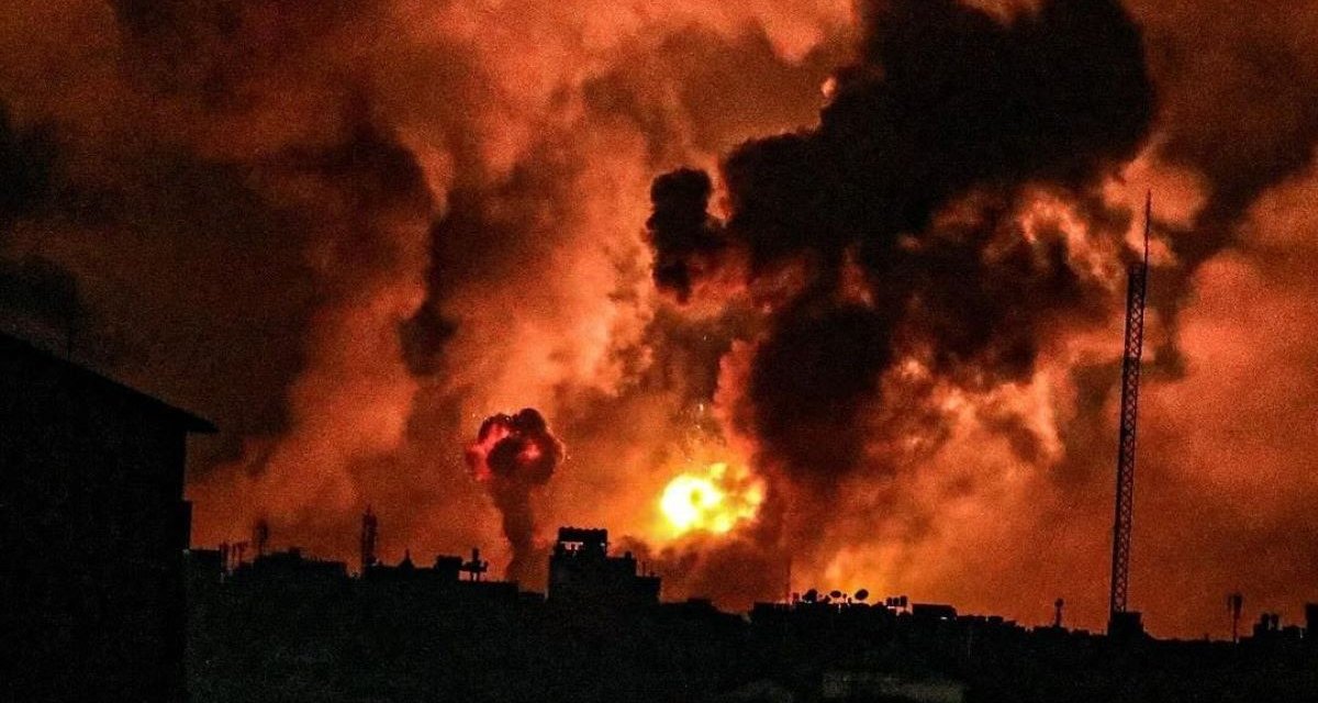 Avant une imminente offensive terrestre, un tapis de bombes s’abat sur les gazaoui.es (FrancePalestine.org -30/10/23)