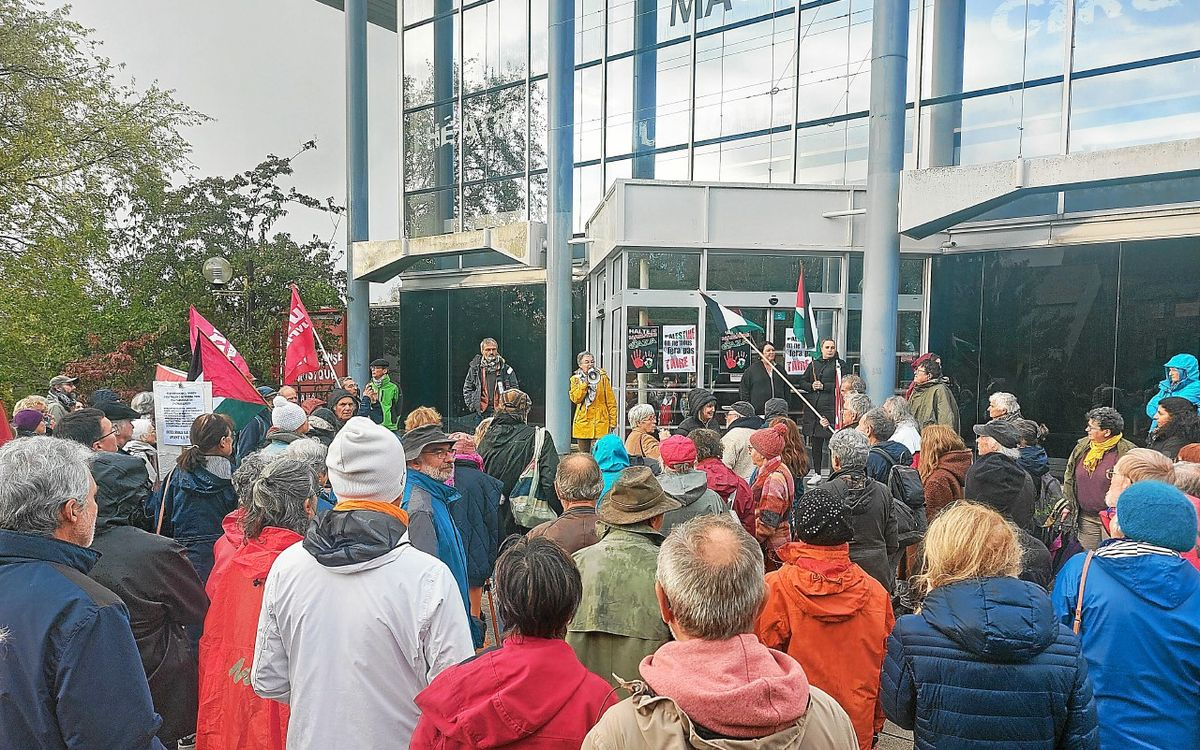 Palestine : 250 personnes se rassemblent à Lannion                    (LT.fr 27/10/2023)