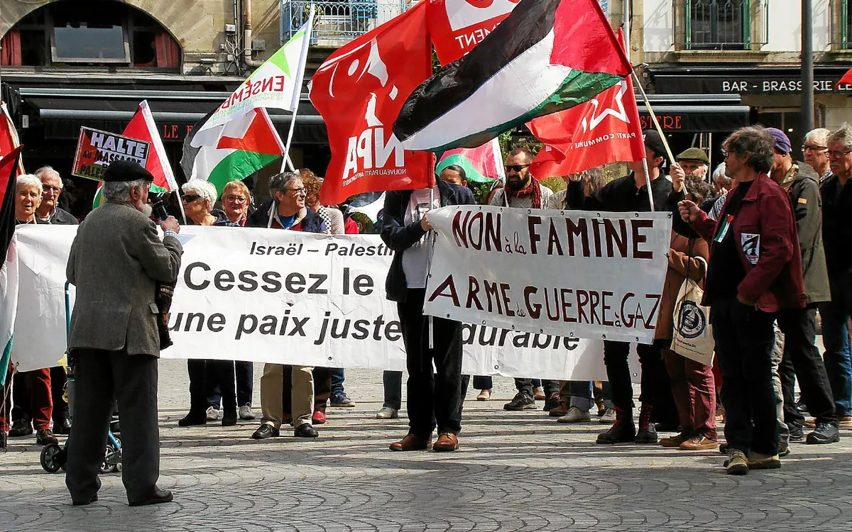 « Les populations civiles de Gaza doivent retrouver la paix » : 50 personnes rassemblées à Quimper ce samedi matin pour un cessez-le-feu (LT.fr-18/05/24)