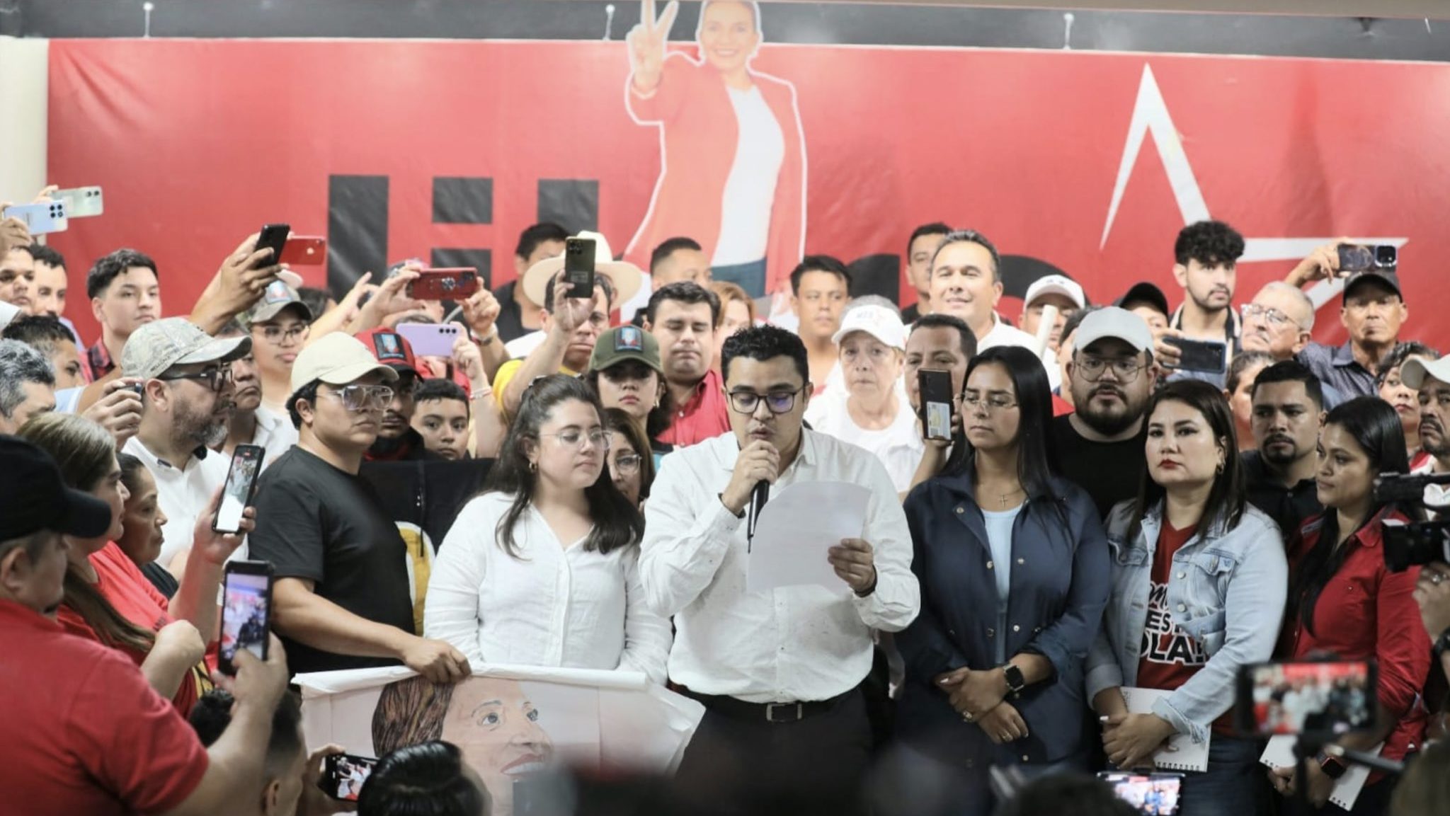 Les attaques contre le gouvernement de Xiomara Castro s’intensifient après la résiliation de l’accord d’extradition avec les États-Unis. (People Dispatch – 02/09/24)