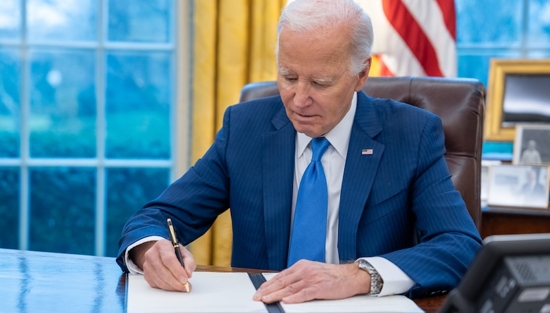 Biden accélère la course à l’armement nucléaire avant de s’en aller. (Caitlin Johnson – 18/11/24)