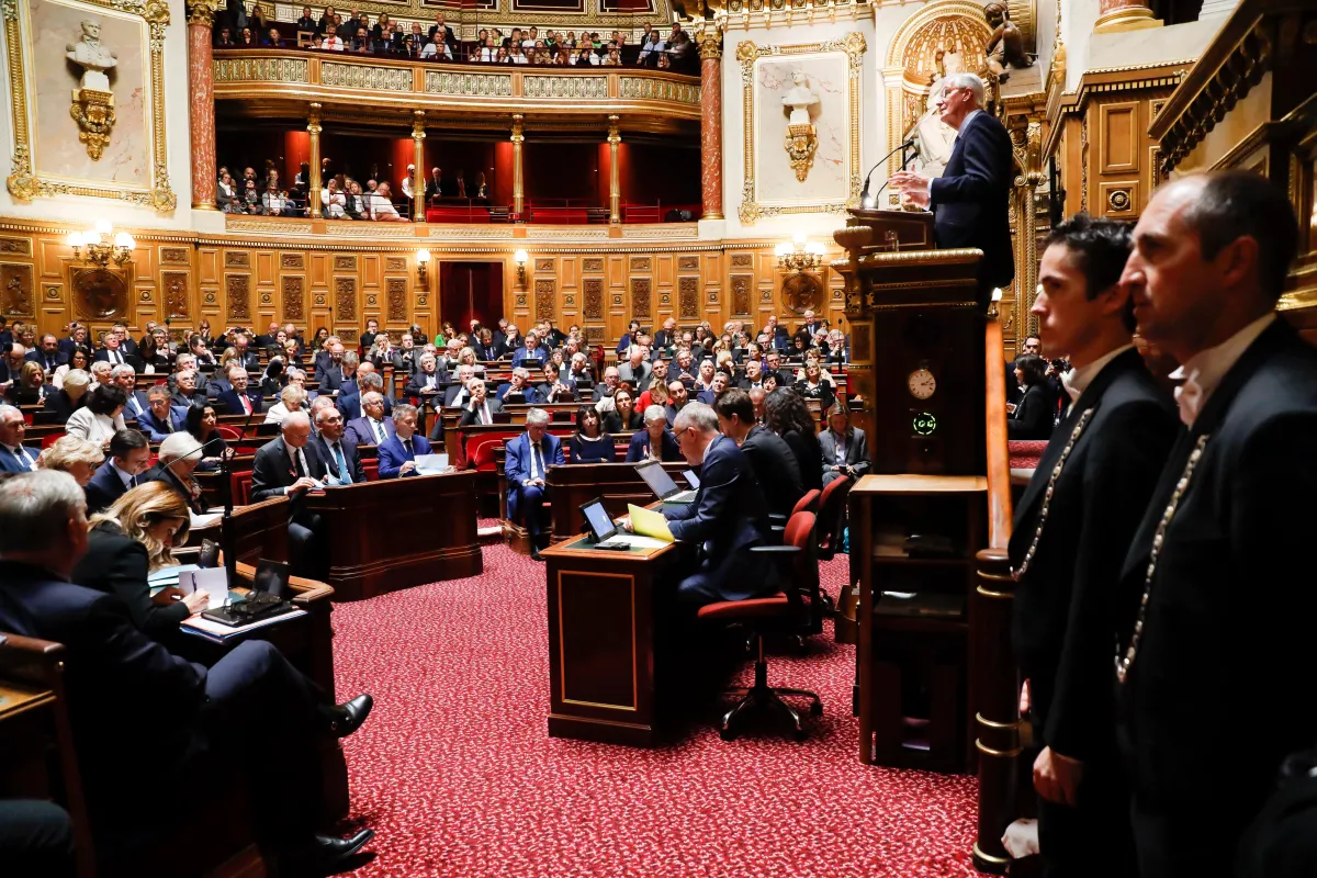 « Taxer moins et travailler plus » : avec l’adoption d’une nouvelle journée de travail gratuit, le Sénat applique à la lettre la philosophie du ministre de l’Économie (H.fr-21/11/24)
