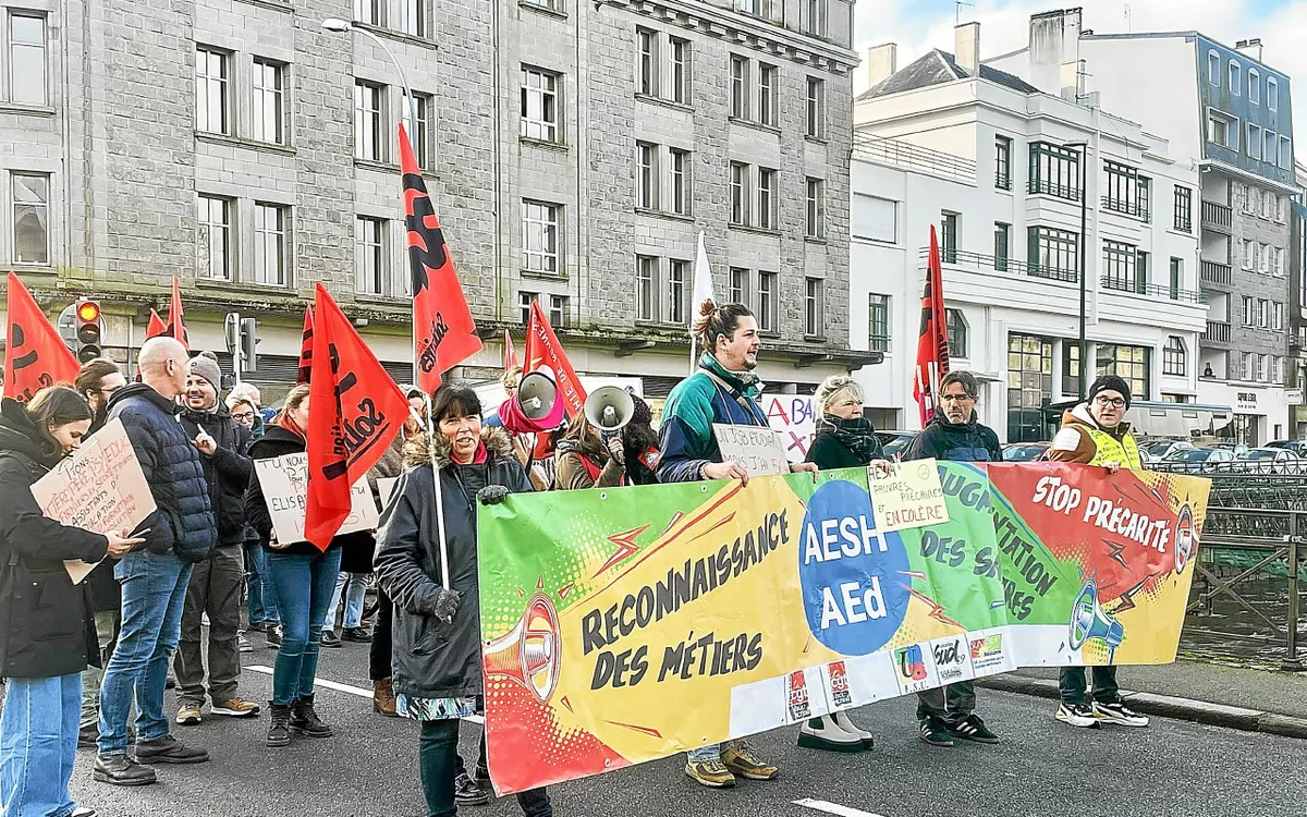 « C’est pour les élèves que je suis là » : à Quimper, les accompagnants d’élèves handicapés ont défilé pour dénoncer leur précarité (LT.fr-16/01/25)