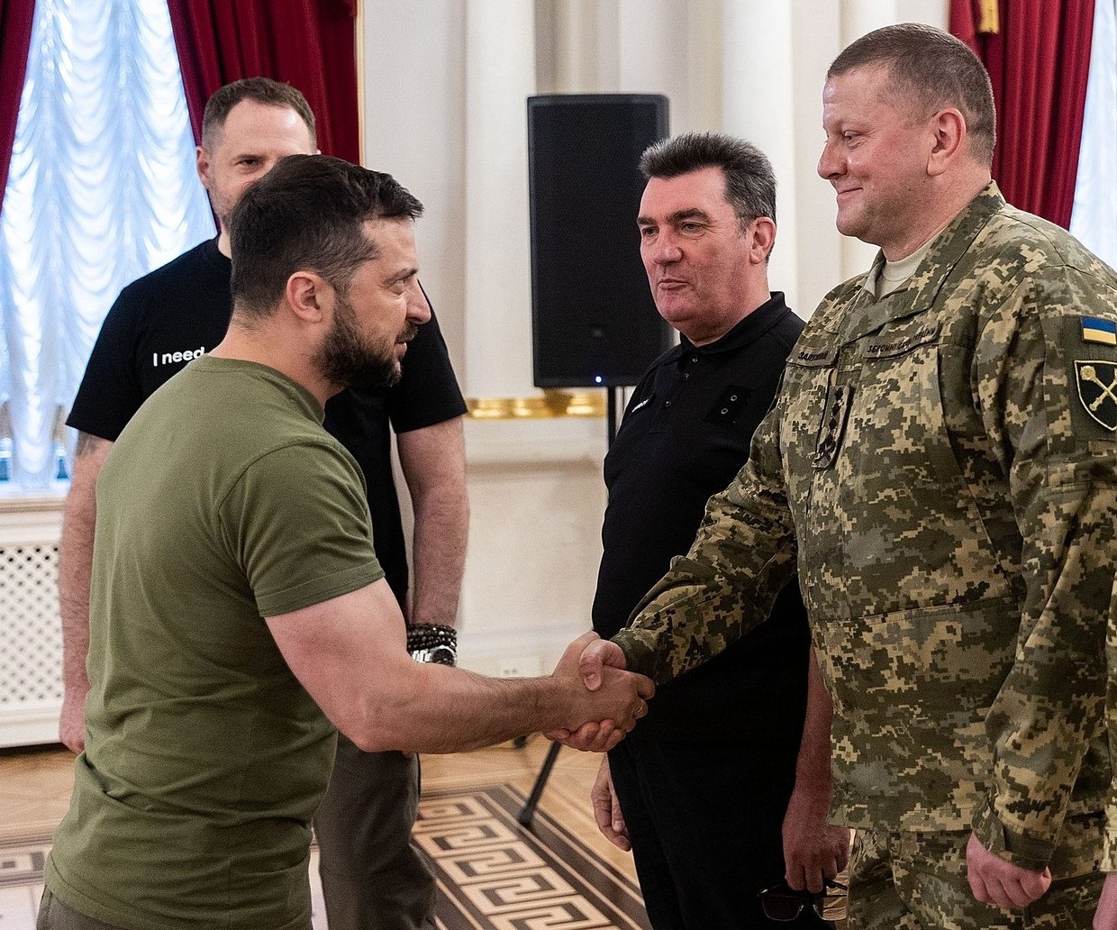 Le général Zaloujny : le candidat des néo-nazis à la présidence ukrainienne, par Oleg Nesterenko (19/02/25)