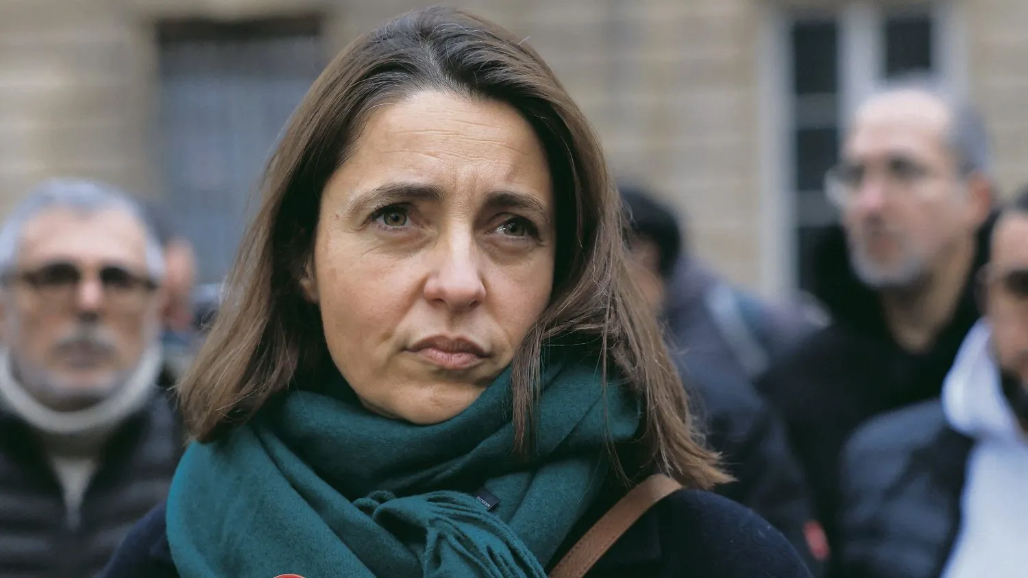 « La révolutionnaire marxiste du boulevard Saint-Germain » : Sophie Binet attaquée par l’extrême droite et les patrons pour avoir dénoncé la vague de licenciements                          ( H.fr-5/02/25)