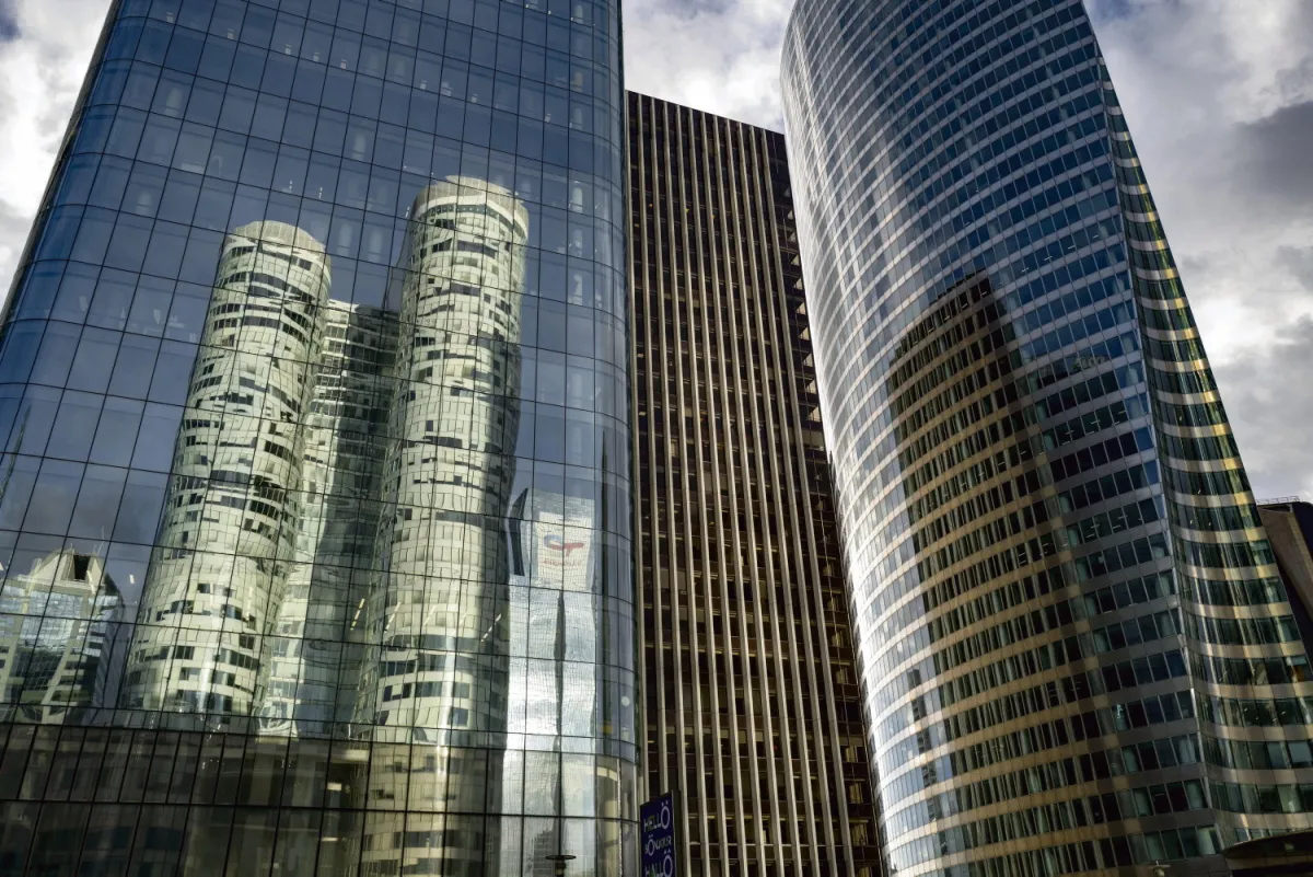 Entretien-Emmanuel Macron a creusé la dette avec ses cadeaux fiscaux : les preuves avec Vincent Drezet, porte-parole d’Attac (H.fr-25/03/25)