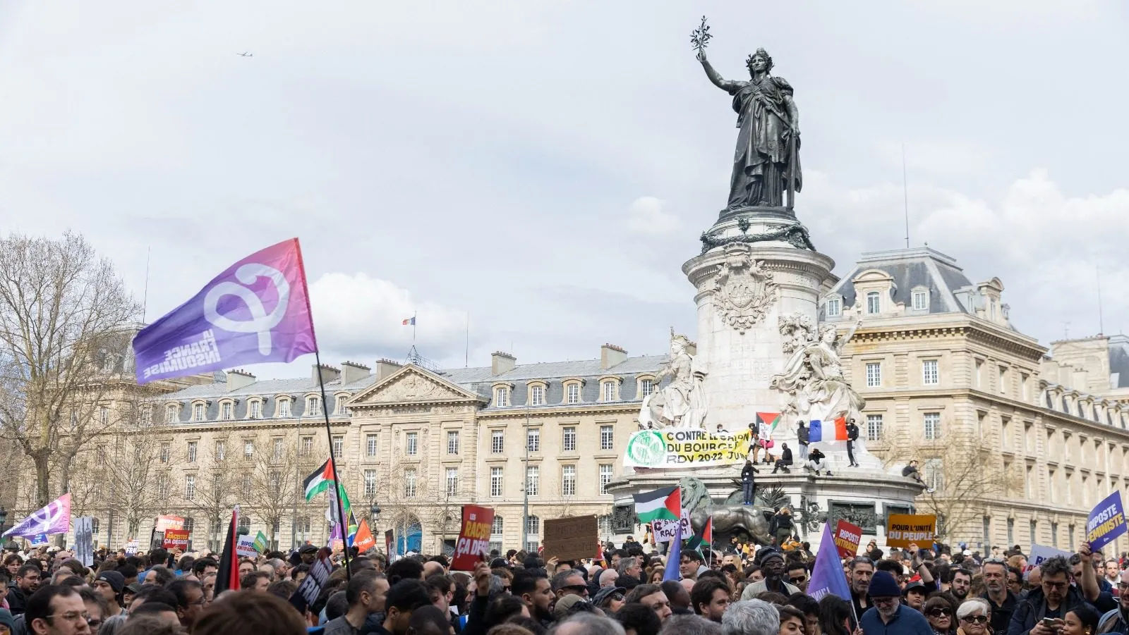 Condamnation de Marine Le Pen : face aux attaques de l’extrême droite, la gauche appelle à s’unir dans la rue le 6 avril (H.fr-4/04/25)