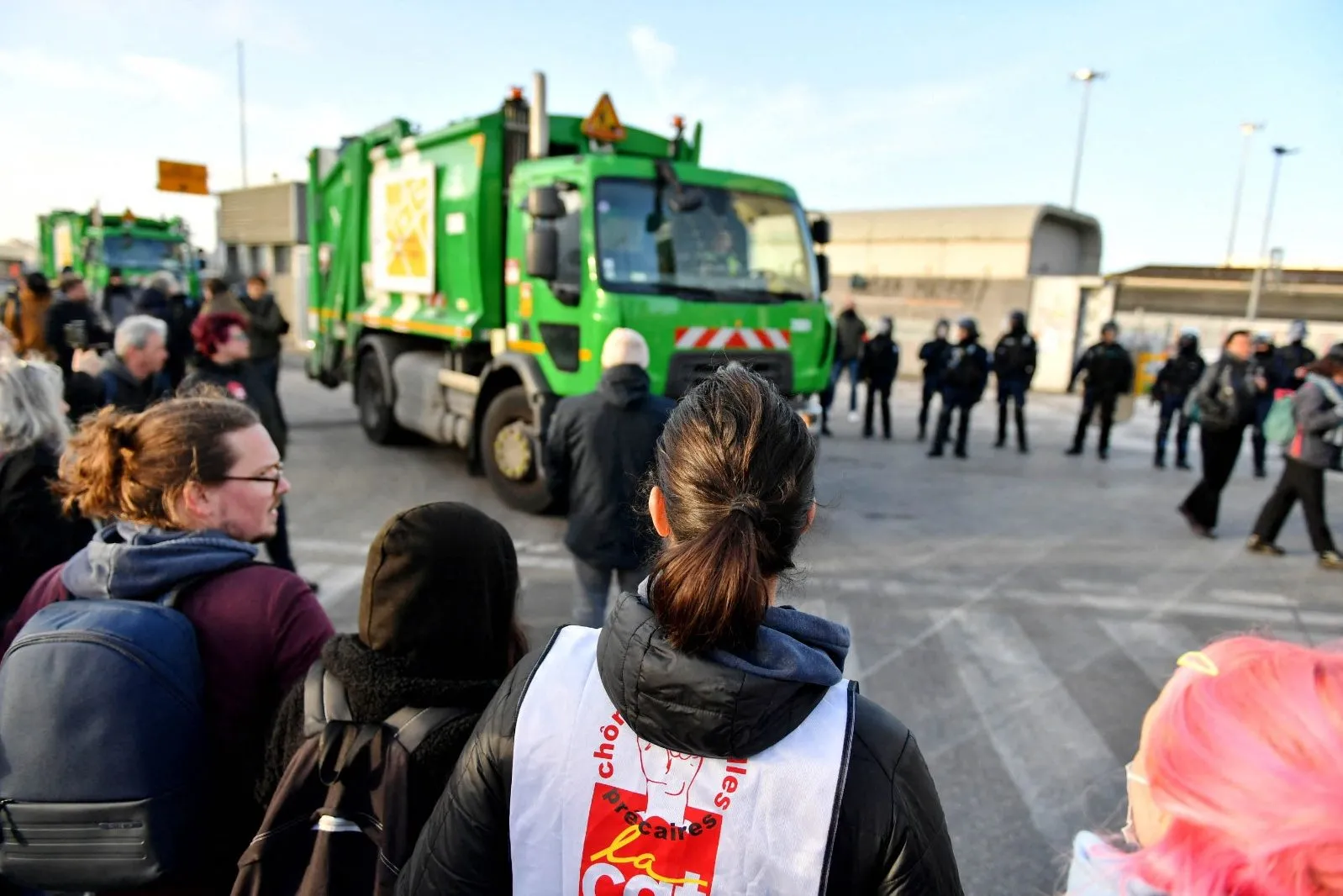 Grève des éboueurs de Saint-Etienne : après un bras de fer de dix jours, la victoire ? (H.fr-18/04/25)