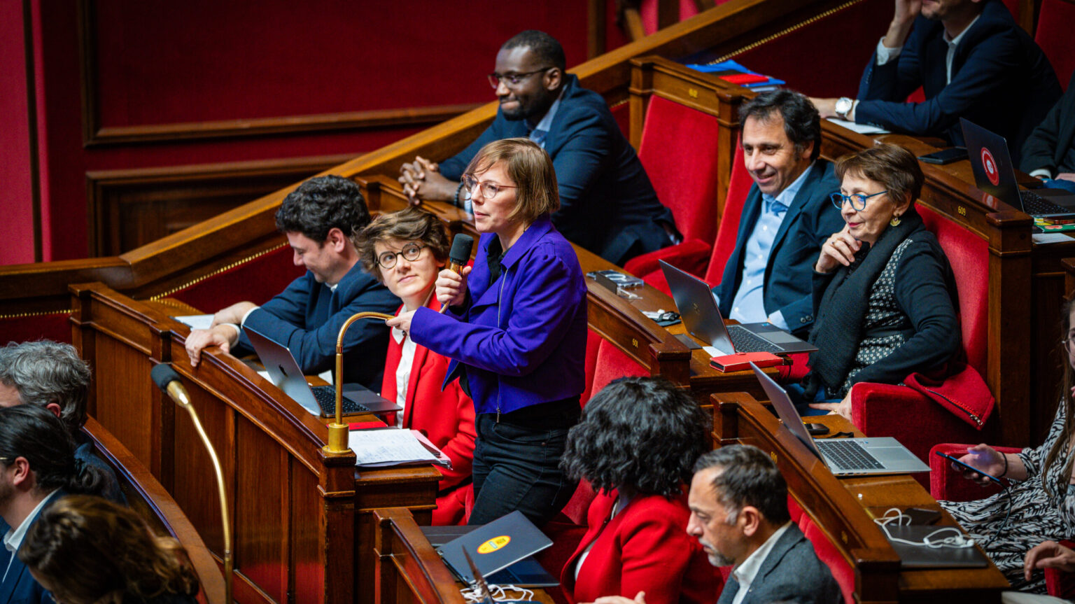 « Vous avez menti sur Bétharram, vous avez trahi votre responsabilité ! » : la députée LFI Sarah Legrain dénonce les mensonges de Bayrou et l’appelle à démissionner (LI.fr-20/05/25)