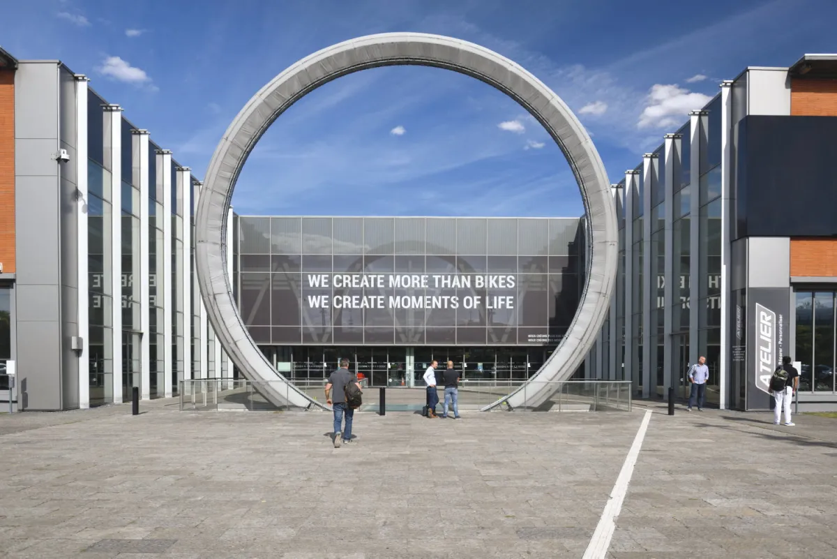 Chez Decathlon, à fond la vertu pour la forme… et la quête de profit sans fond (H.fr-9/05/25)