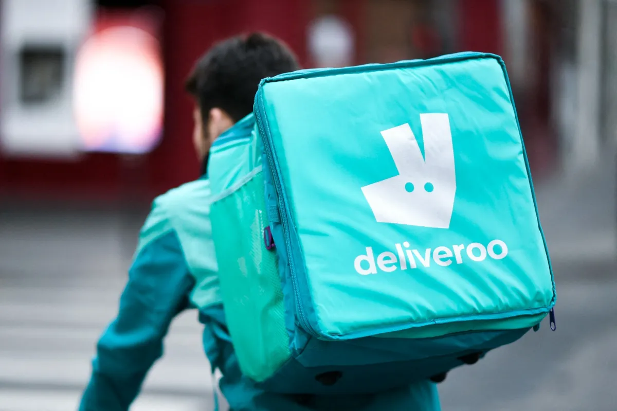 « On n’a plus eu une seule décision qui n’acte pas un travail dissimulé » : Deliveroo de nouveau condamnée pour avoir exploité ses livreurs (H.fr-3/7/25)