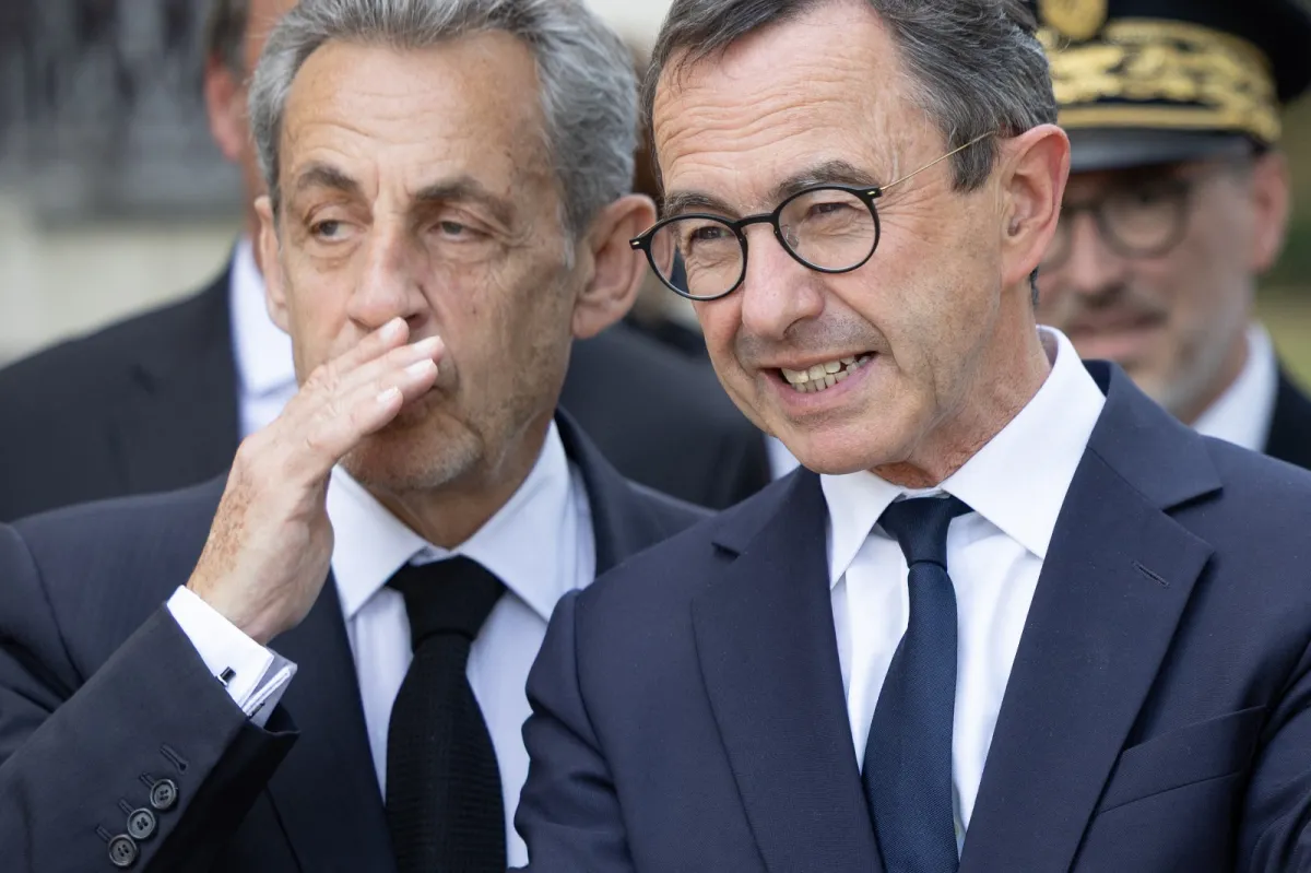 Des archives de Patrick Buisson révèlent la stratégie d’infiltration de la mouvance catholique intégriste au cœur de l’État (h.fr-7/07/25)