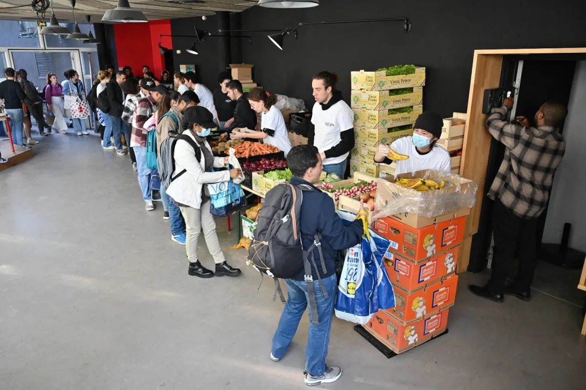 Coût de la vie, manque de logements, explosion des formations privées… Les promesses non tenues de Macron sont au programme de la rentrée pour les étudiants (H.fr-14/08/25)