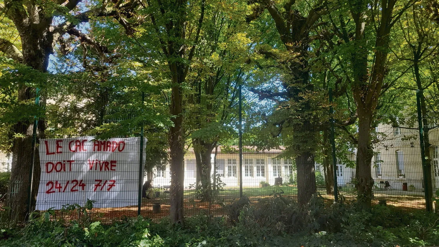 « Une dépression, ça ne s’arrête pas le vendredi soir » : À Paris, l’un des seuls centre psychiatrique bientôt démantelé (H.fr-12/08/25)