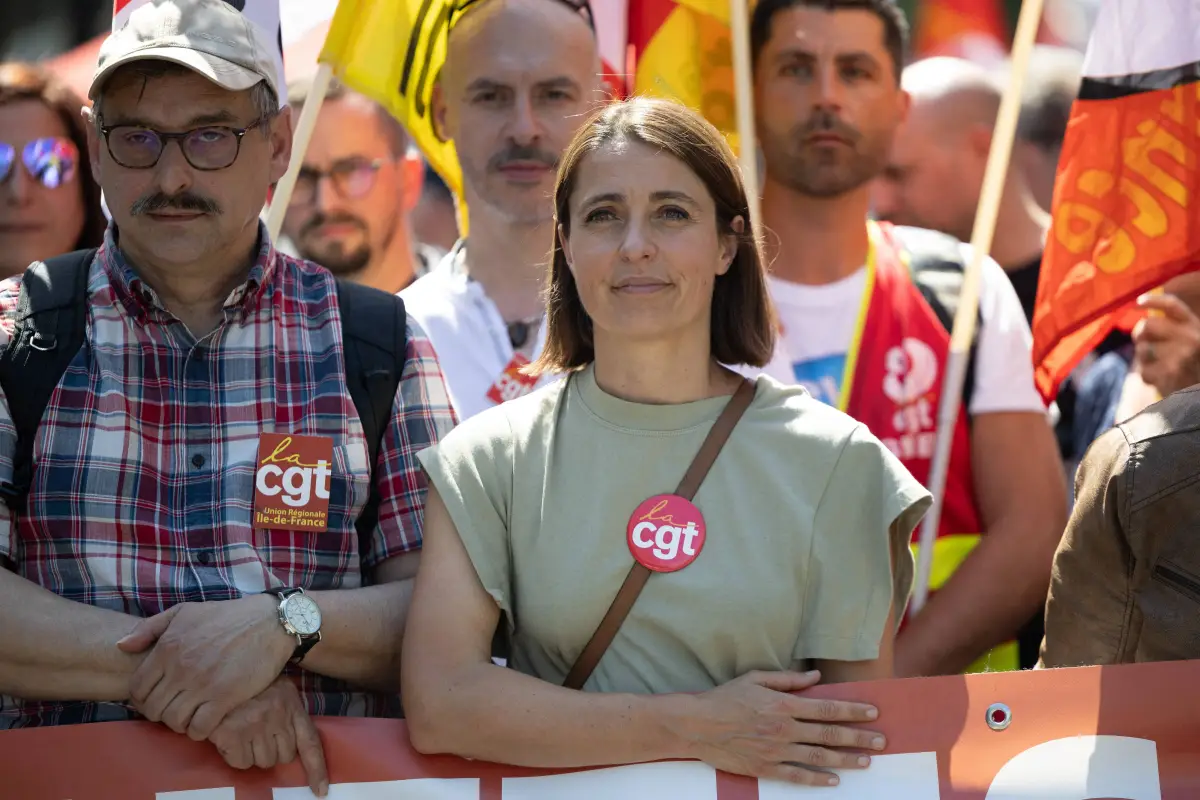 « Vous avez abandonné la suppression des deux jours fériés, mais le problème c’est tout le reste » : après sa rencontre avec Sébastien Lecornu, Sophie Binet en appelle à la mobilisation (H.fr-15/09/25)