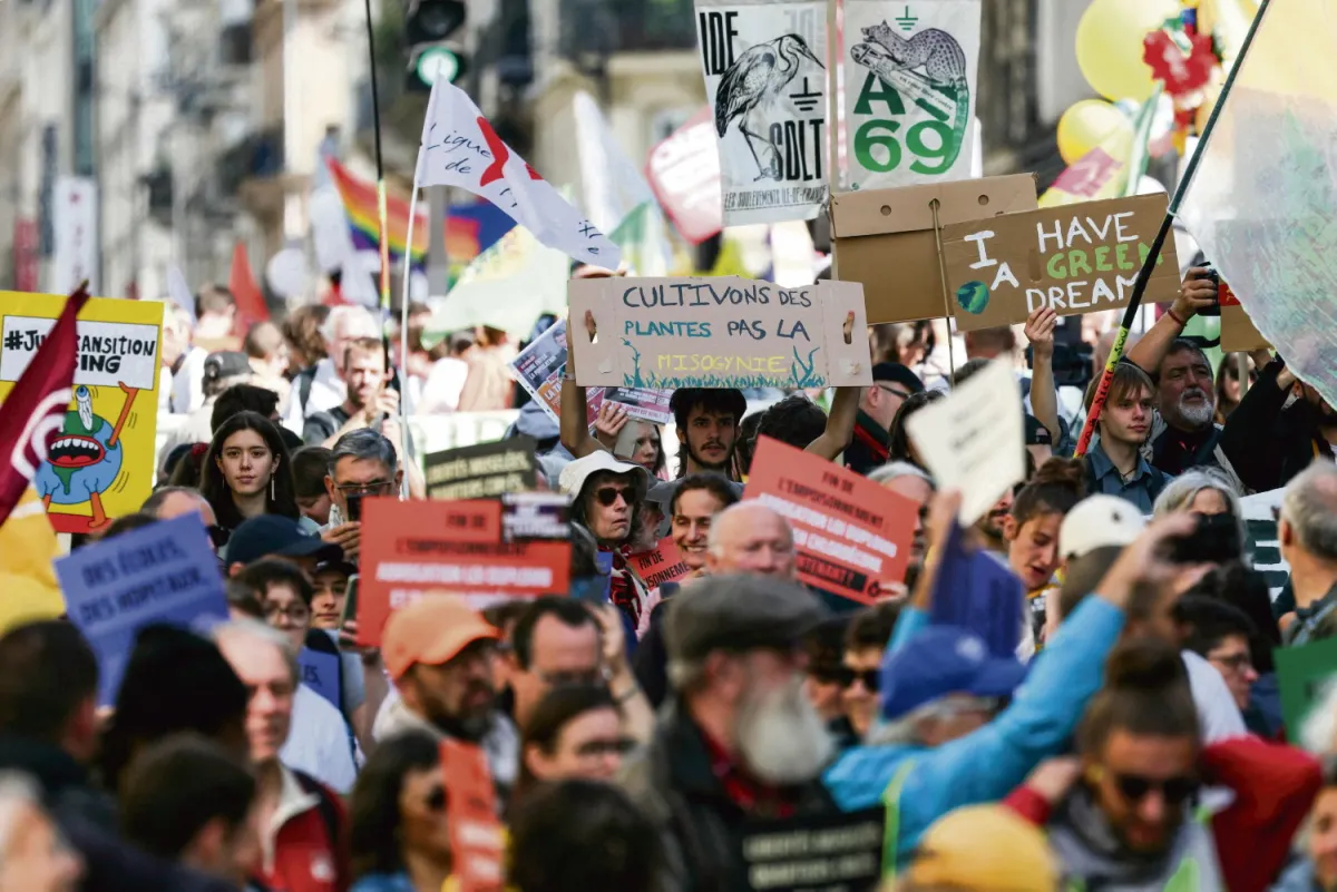 Marche pour le climat : partout en France, des milliers de citoyens mobilisés pour réclamer des actes concrets pour la justice sociale et environnementale (H.fr-28/09/25)