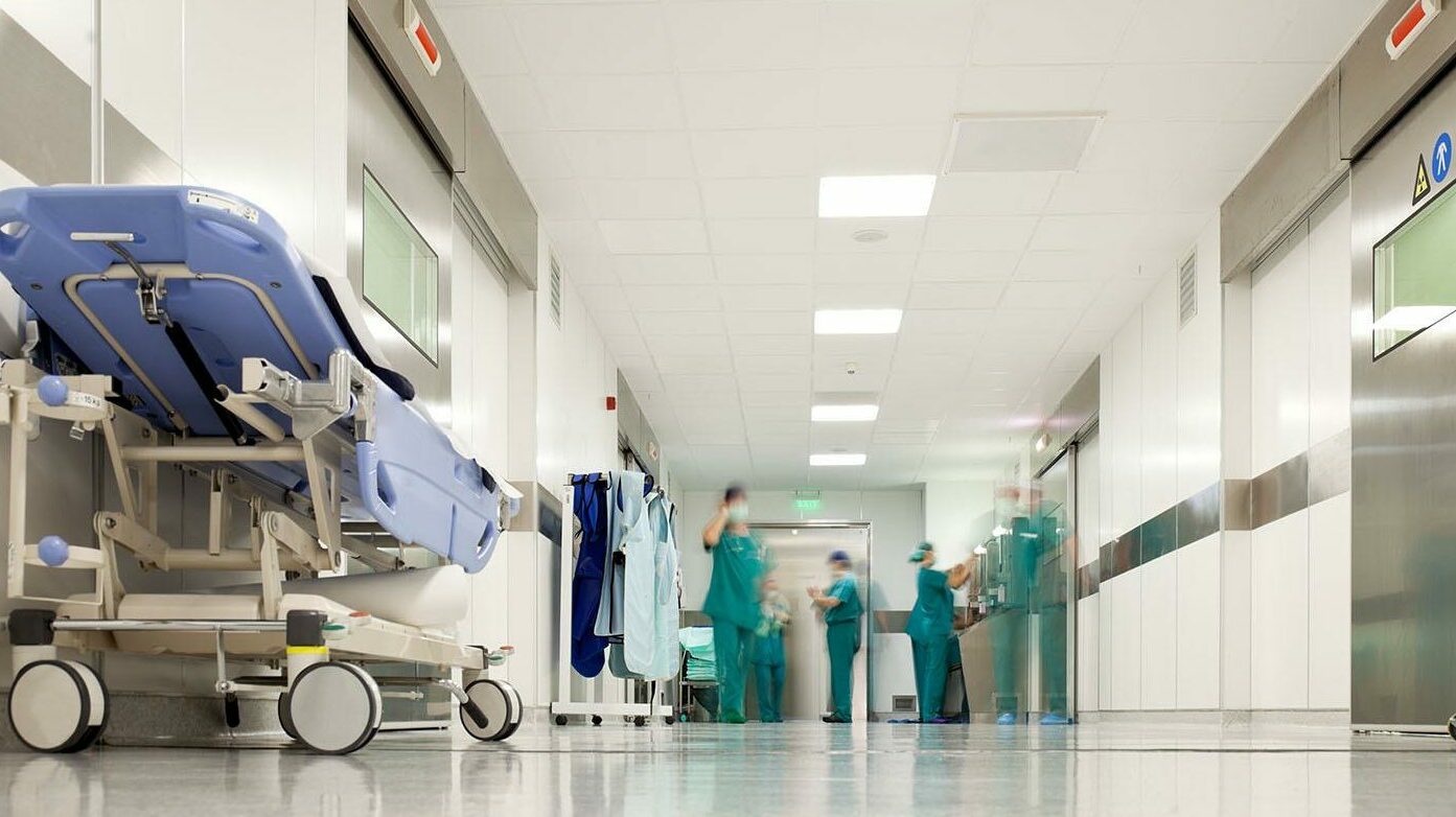 L’hôpital public dévasté va-t-il survivre au budget Lecornu ? (LI.fr-17/10/25)