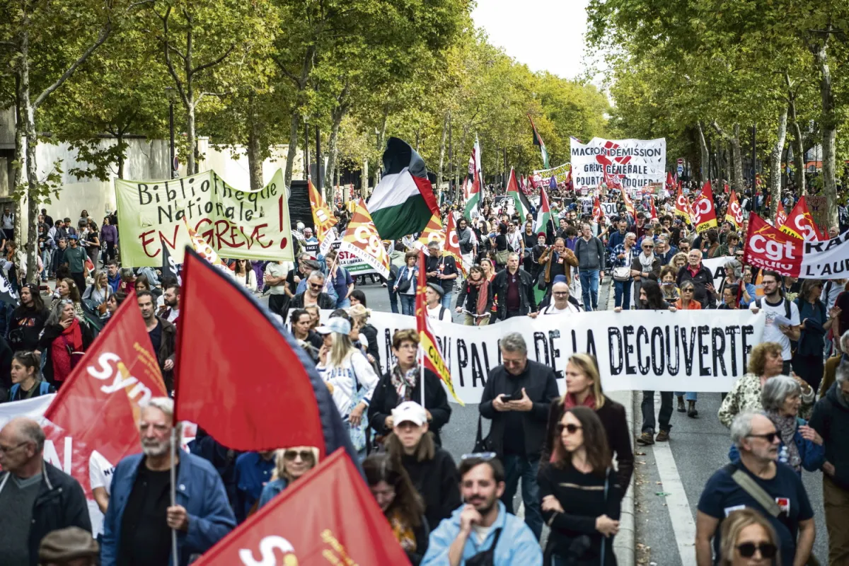 Mobilisation du 2 octobre : une troisième manifestation contre un Premier ministre sans gouvernement ni budget (H.fr-2/10/25)