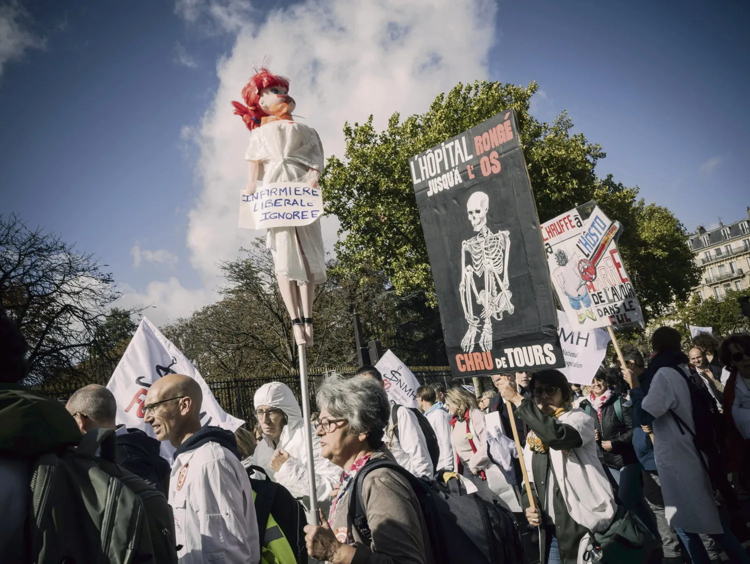 « Les politiques font n’importe quoi » : médecins, paramédicaux et patients dénoncent « un hôpital rongé jusqu’à l’os » (H.fr-4/10/25)