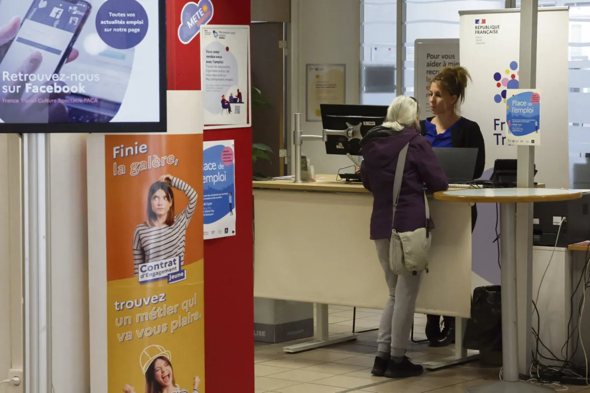 RSA : 16 associations attaquent l’État et le « décret sanctions », accusé de « punir au lieu de soutenir » (H.fr-22/10/25)