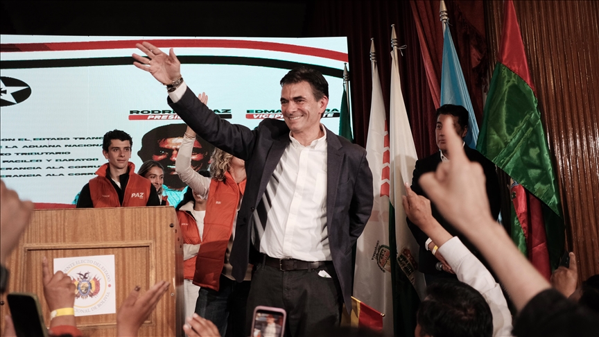 L’arrivée au pouvoir de Rodrigo Paz face à la grave crise économique qui frappe la Bolivie. (Anadolu Ajansı – 20/10/25)